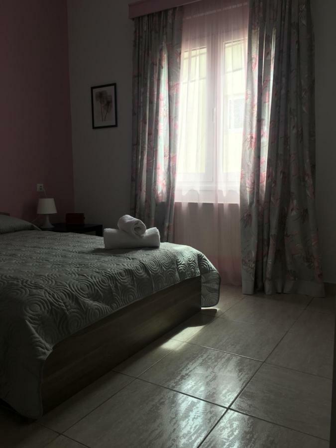 Apartemen 70 m² dengan 1 kamar tidur dan 1 kamar mandi pribadi di Heraklion Bagian luar foto